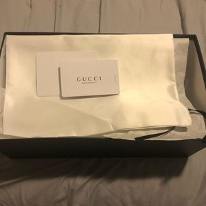 Men’s Gucci slip-on sneaker
